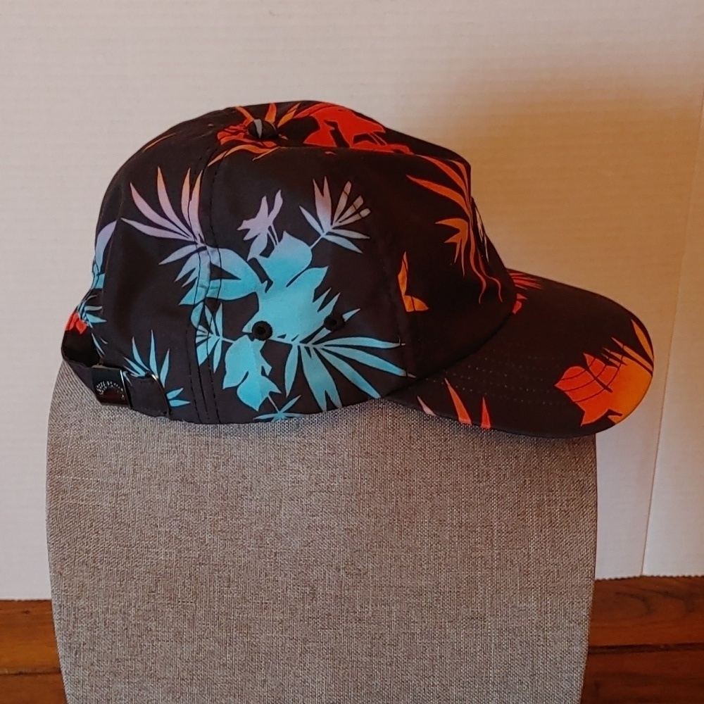 COLOURFUL BILLABONG BASEBALL CAP
